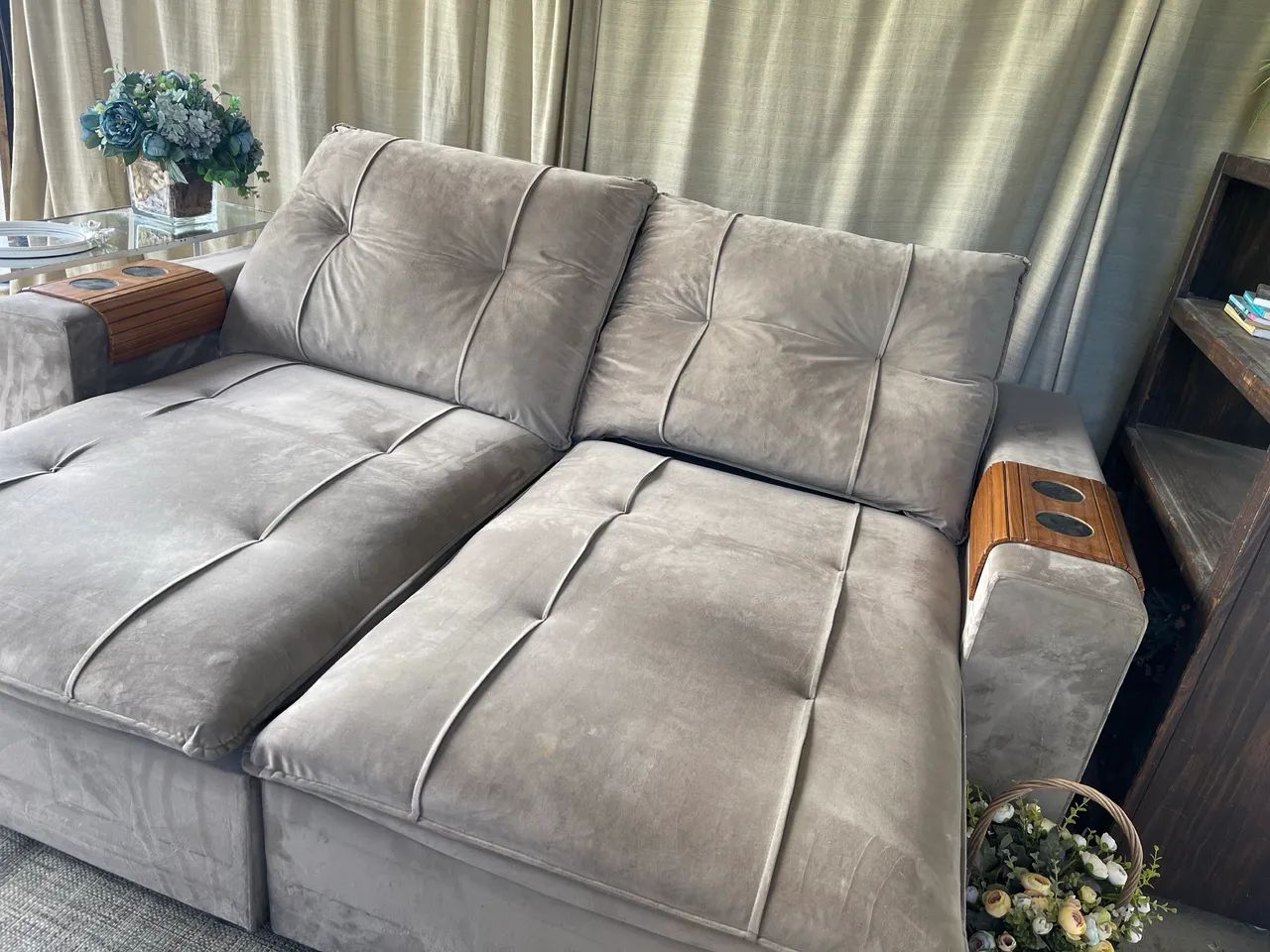 Sofá retrátil E reclinável  - Foto 4