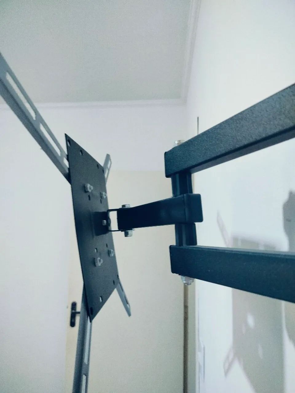 Suporte De TV universal - Articulado de 14 a 58 Polegadas, braço longo cor preta. - Foto 3