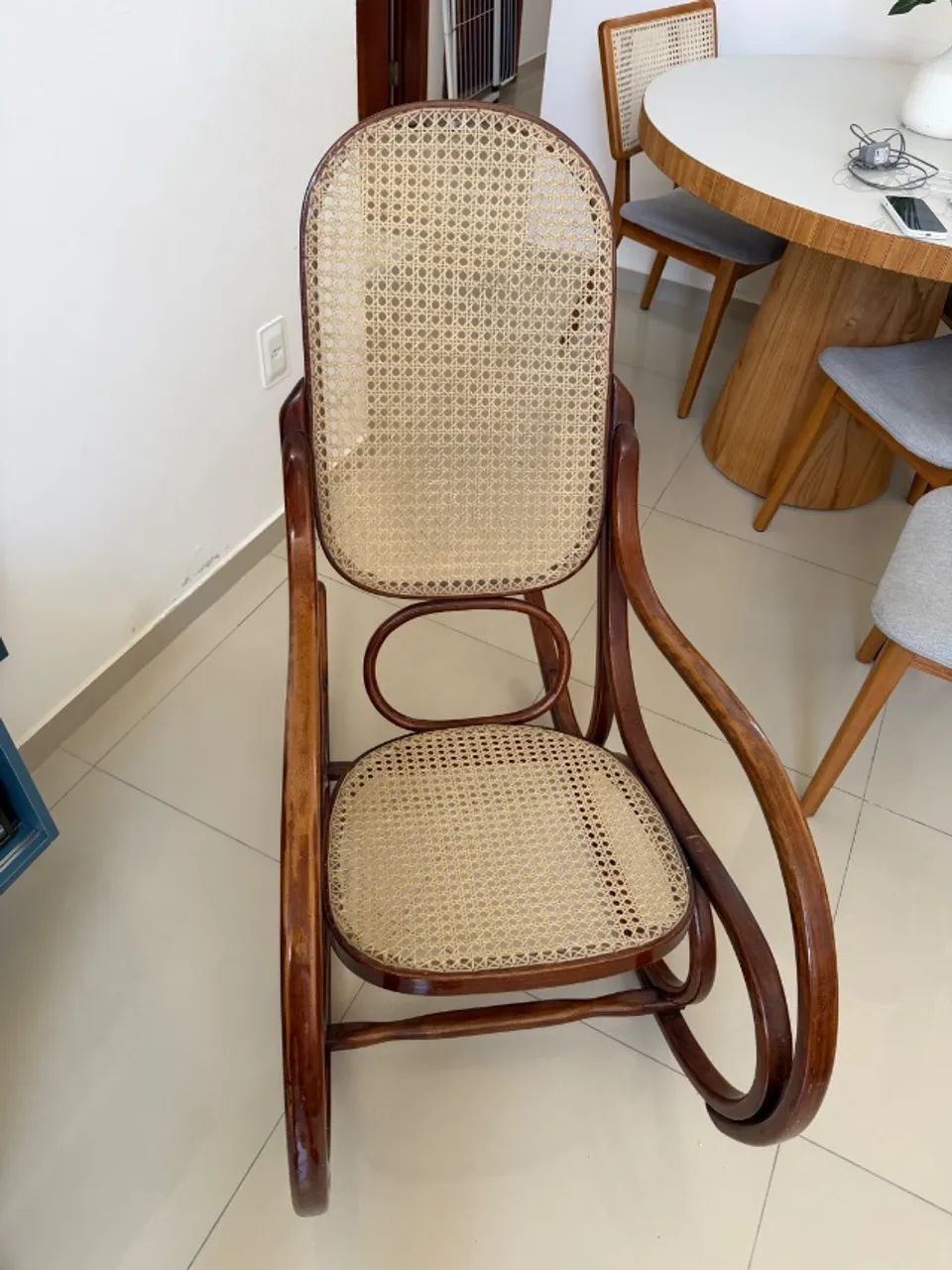 Cadeira de Balanço Estilo Thonet - Foto 4