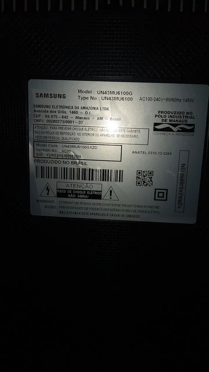 Vende-se televisão samsung smart 43 polegadas com tela quebrada.