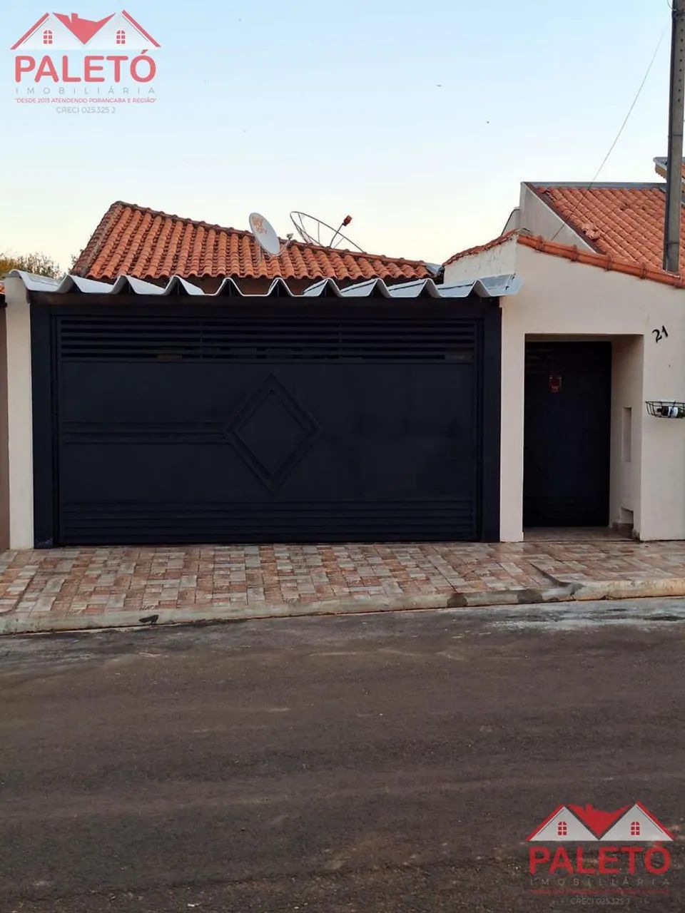 Casa com 3 dormitórios e piscina a venda na cidade de Quadra Interior de SP