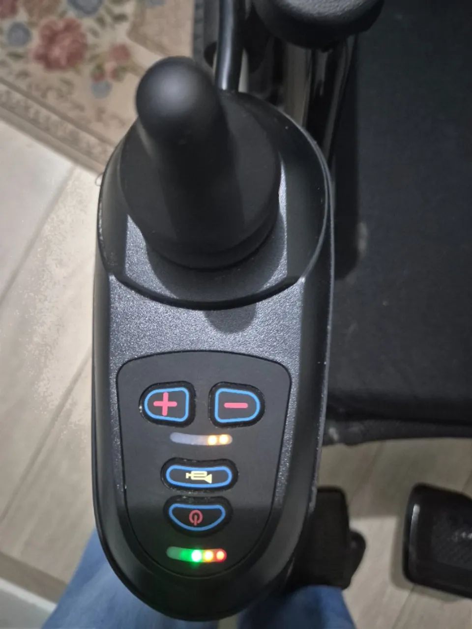 Cadeira de rodas elétrica Nova - Foto 4