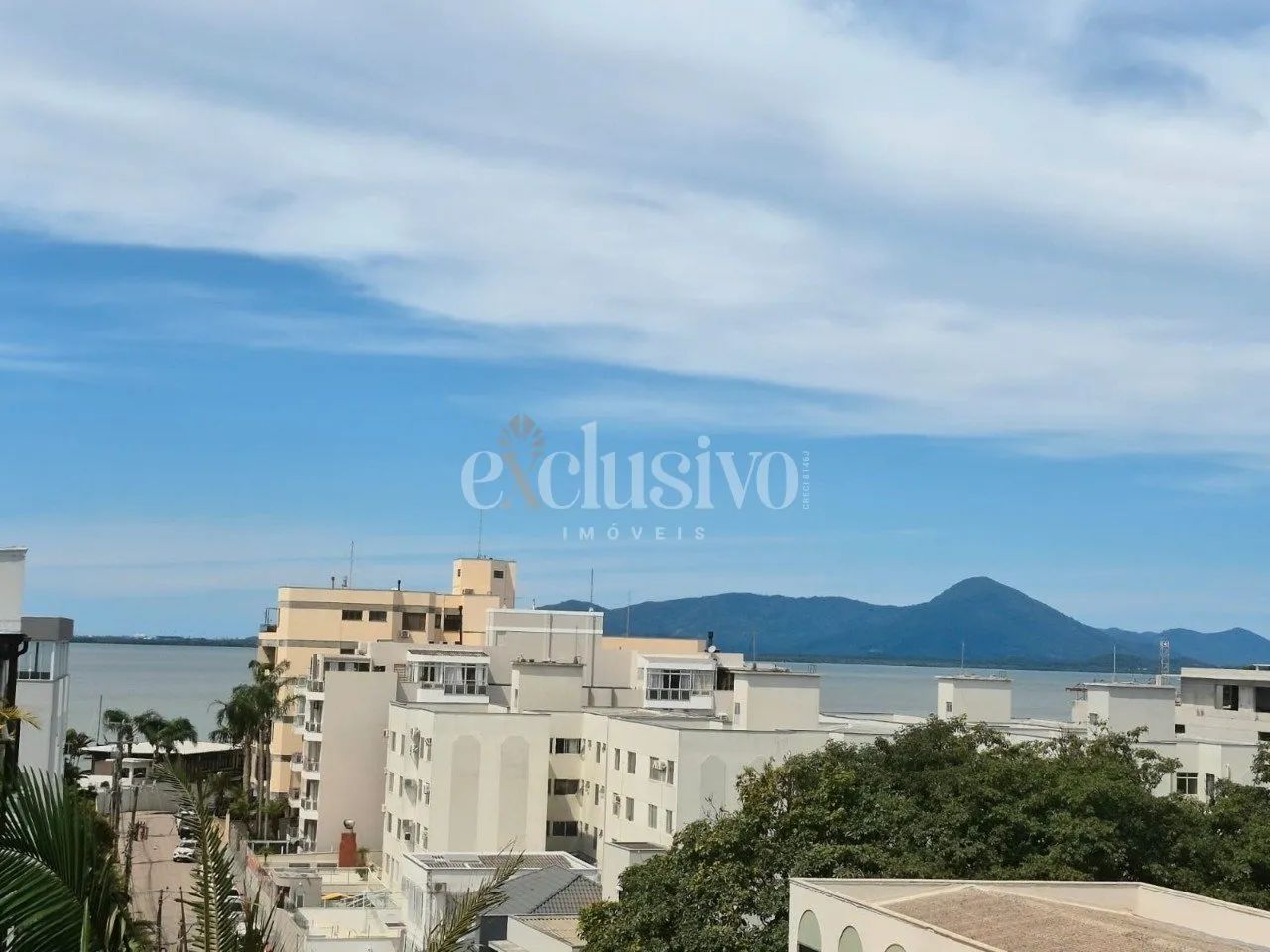 Cobertura Plana em Excelente Localização