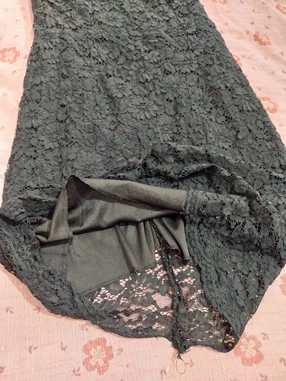 Vestido tubinho de renda - Foto 2