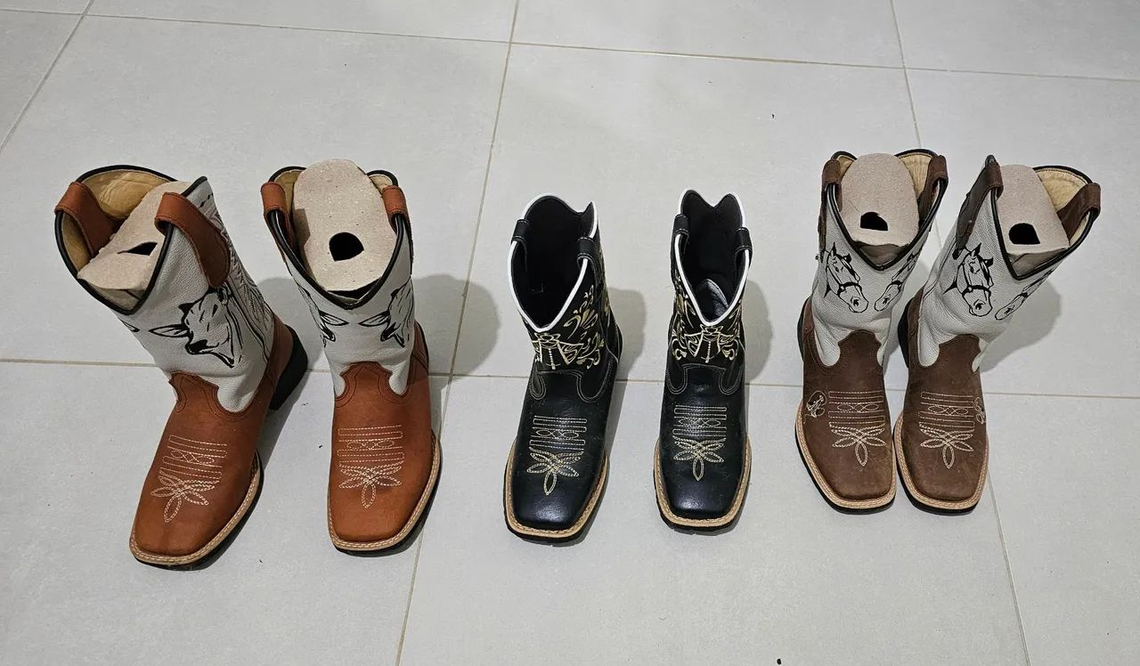Vendo botas! GUARAPARI-ES 