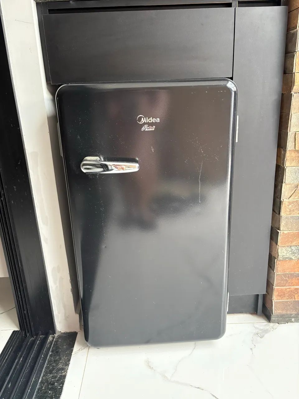 frigobar Preto / Midea Retrô