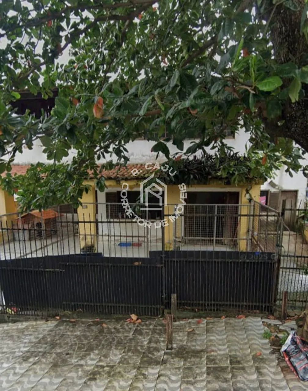 OPORTUNIDADE ! Casa Para Vender com 5 quartos sendo 4 suítes em Maceió
