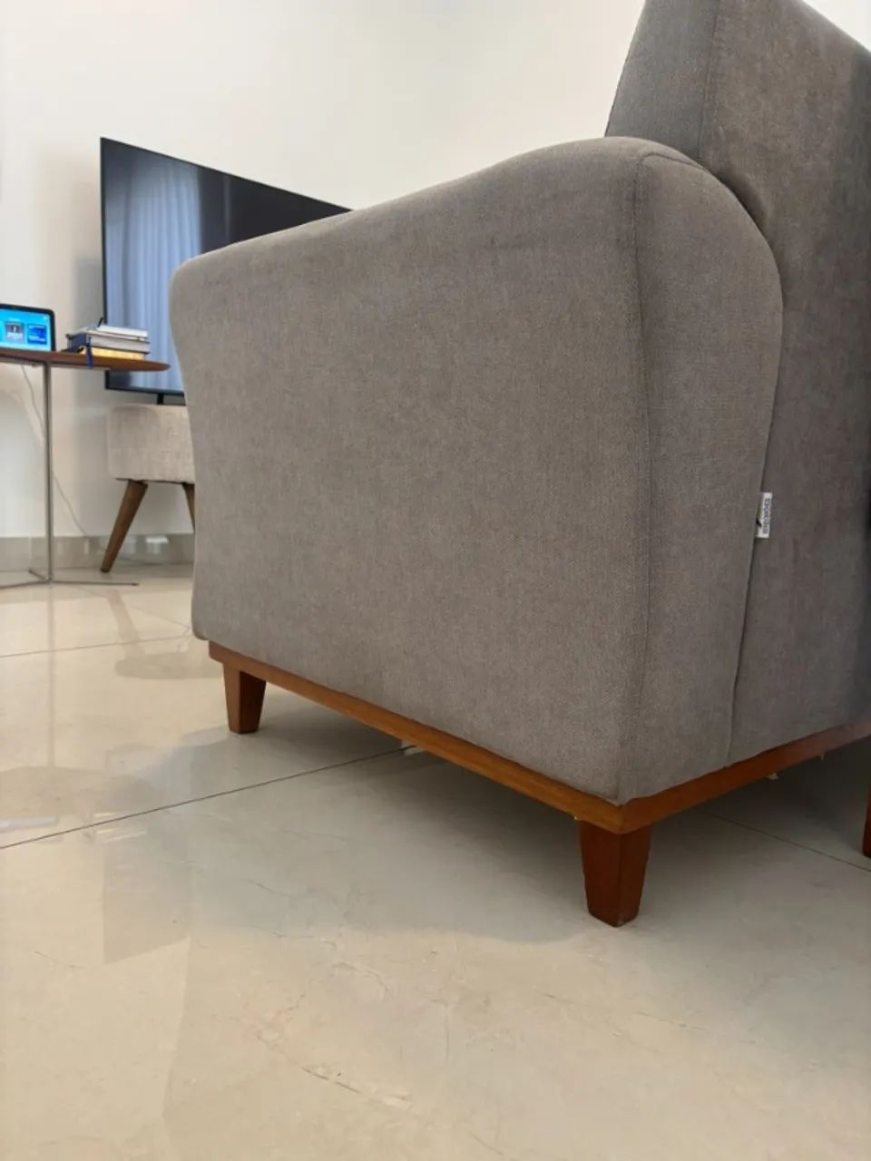 Sofá Cinza Minimalista 2 Lugares - Excelente Estado - Foto 5