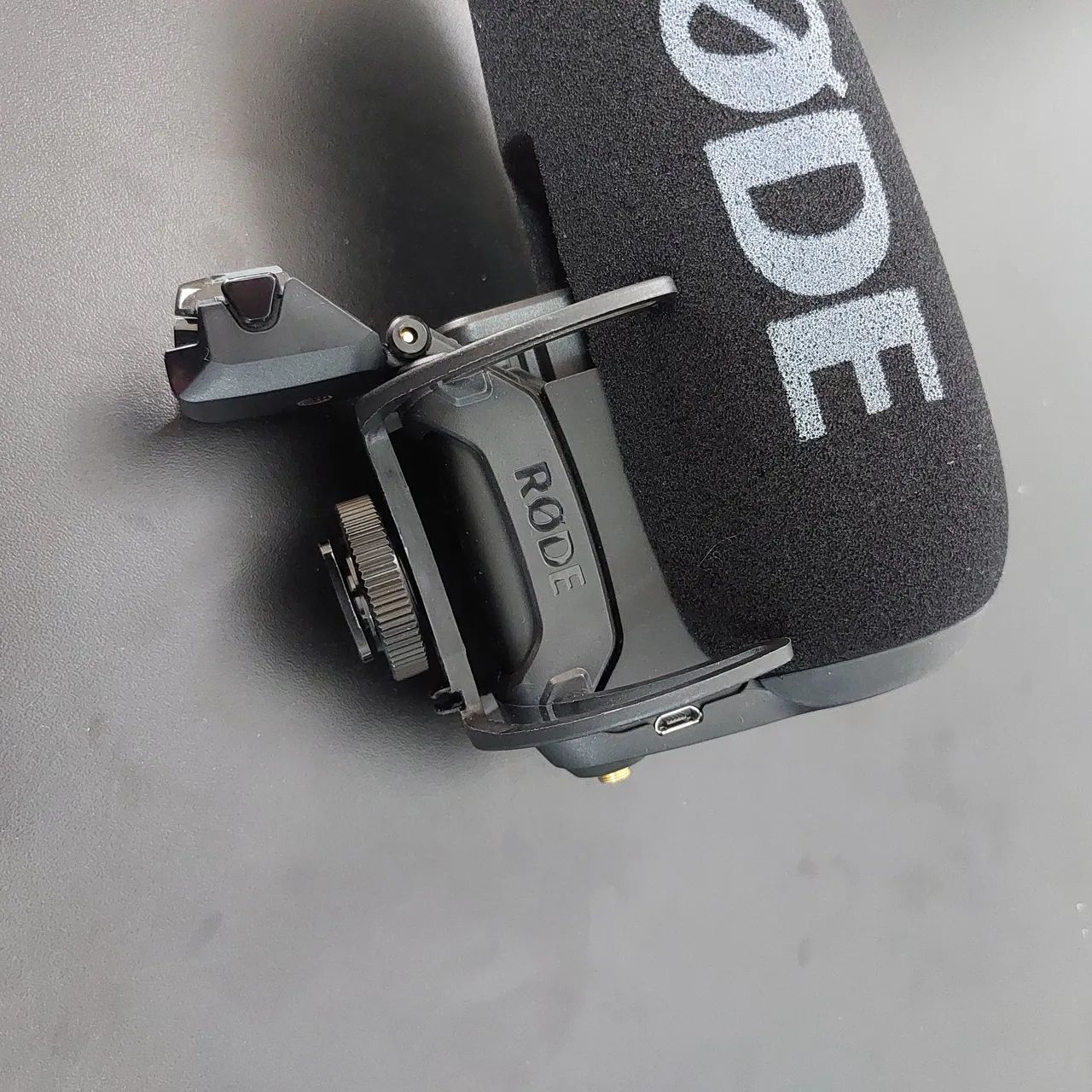 Microfone Rode Videomic Pro+ - Microfones e Gravadores - Trindade