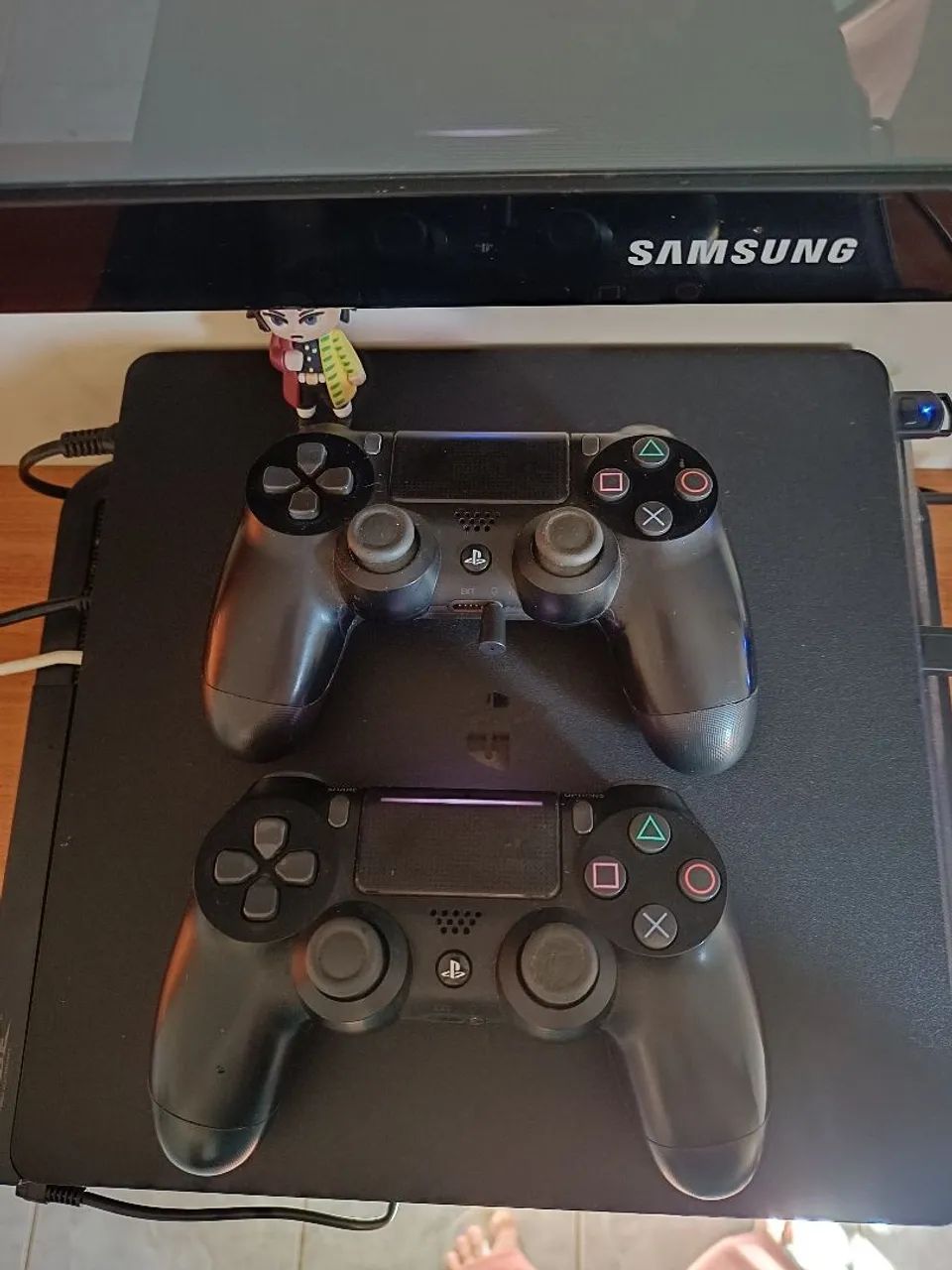PS4 SLIM 