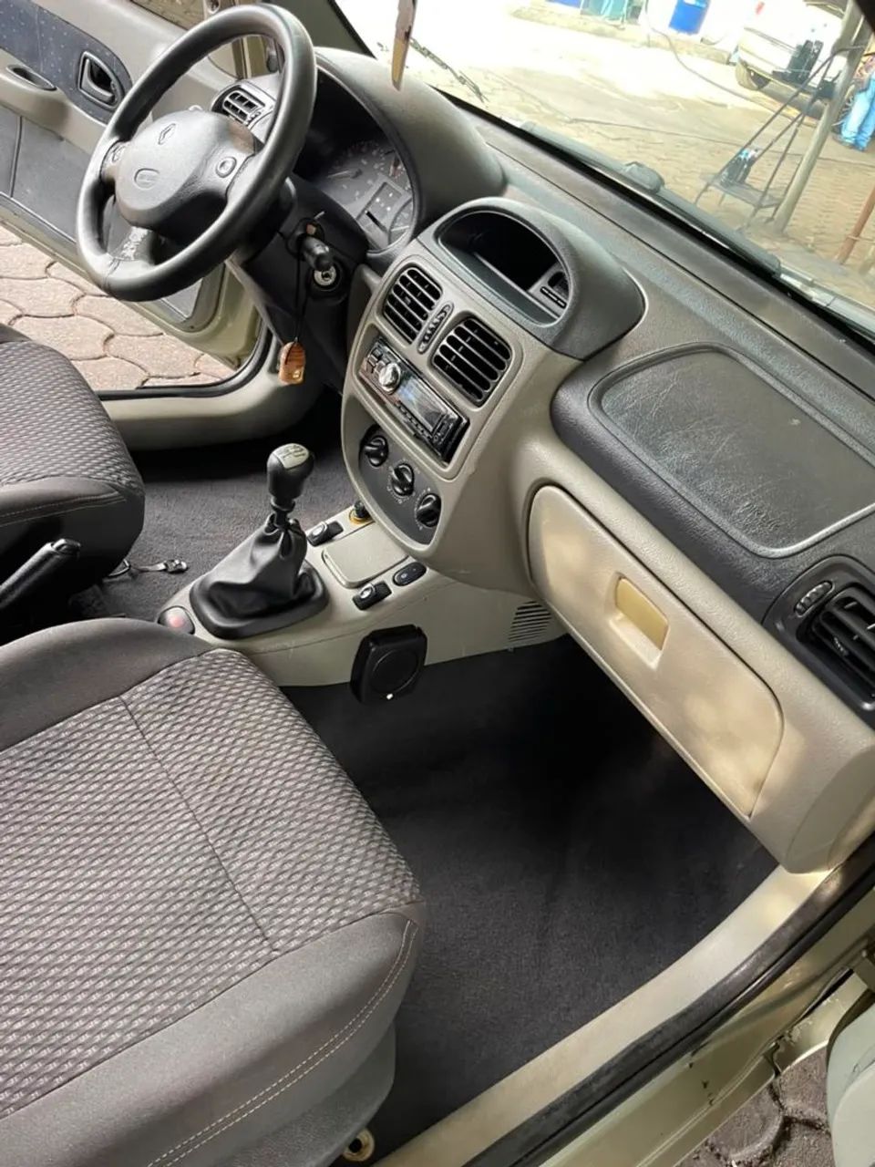 Renault Clio Expression 1.0/1.0 Hi-power 16V 3P 2004