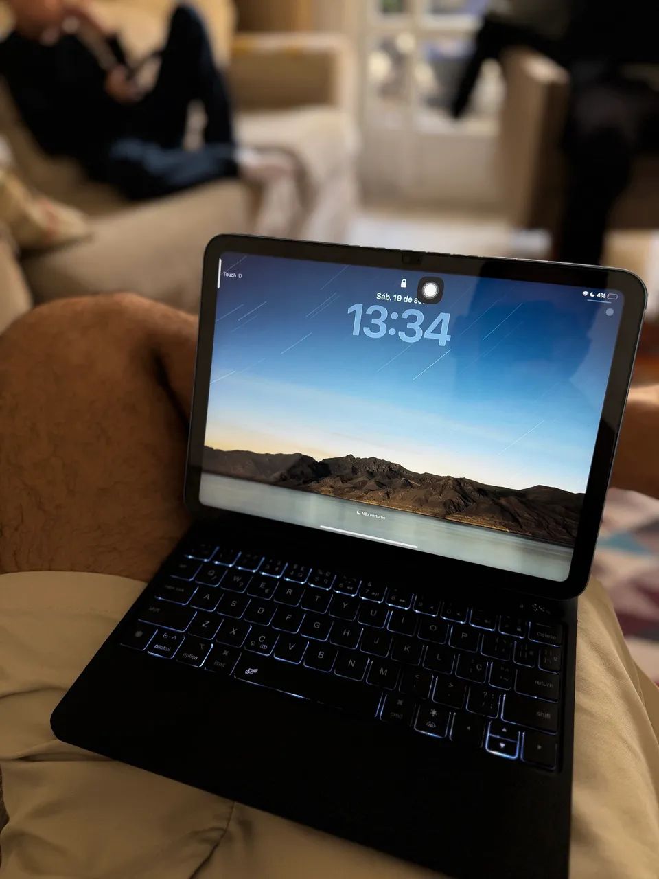 iPad Apple 10 - 64GB + Capa teclado - Foto 4