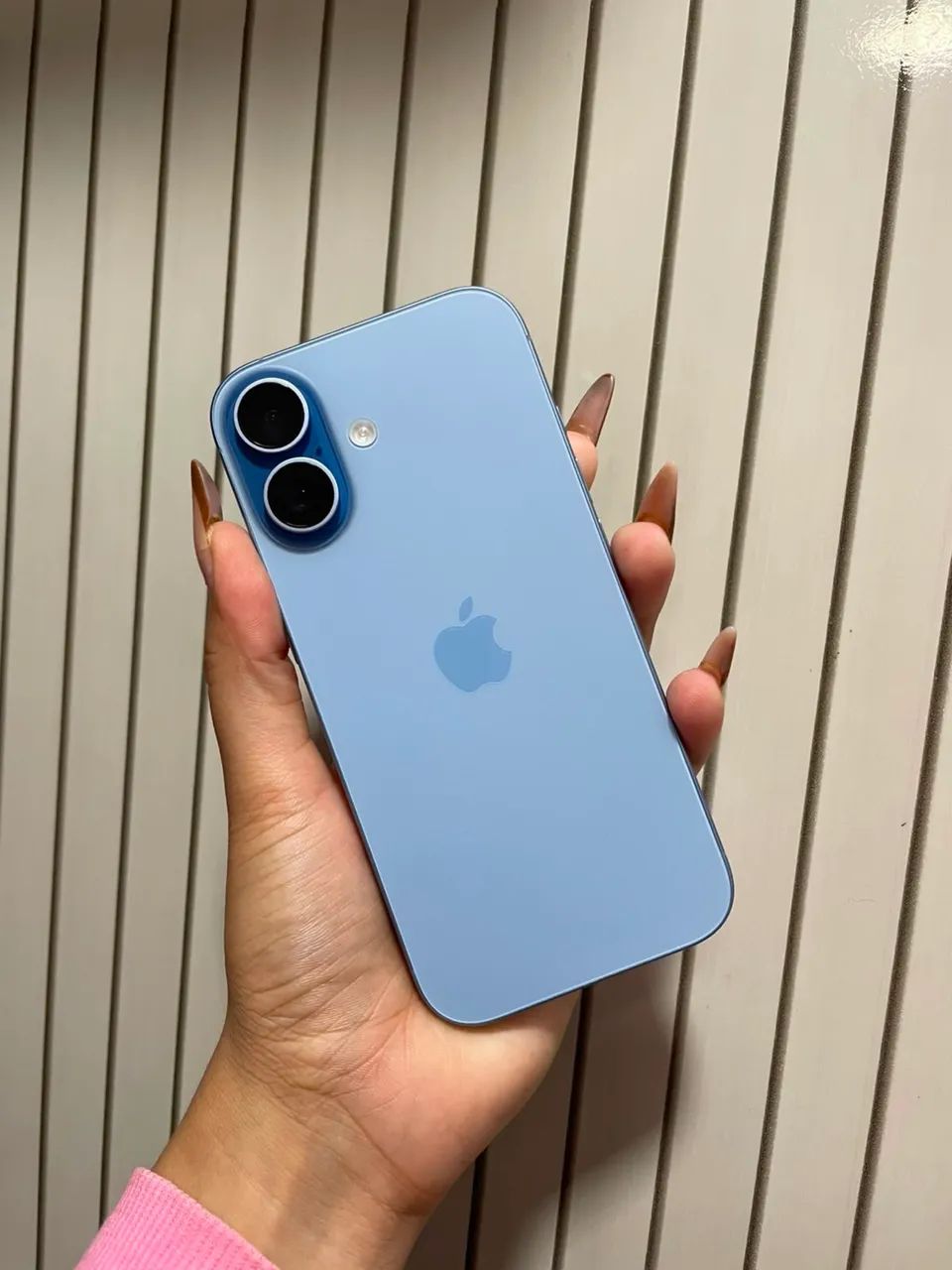 iPhone 17 azul - Foto 3