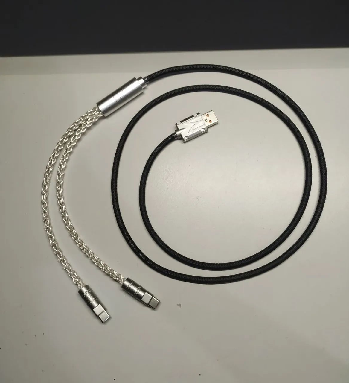 Cabo Duplo 8k para Teclado e Mouse  - Foto 4
