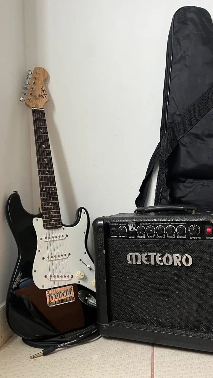 【美品】Squier by Fender MINI Fender Squier Mini Stratocaster - Instrumentos musicais - Jardim
