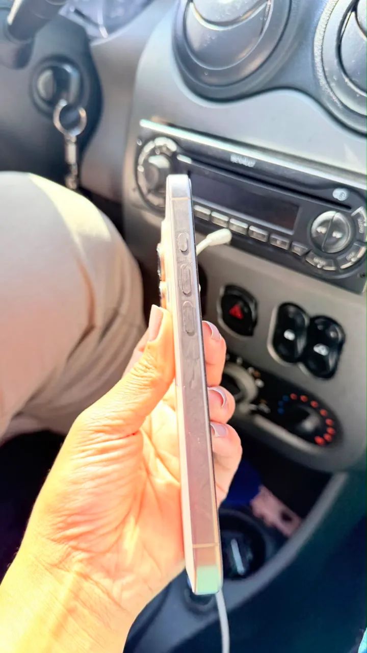 iPhone 16 pro 128 gb - Foto 5