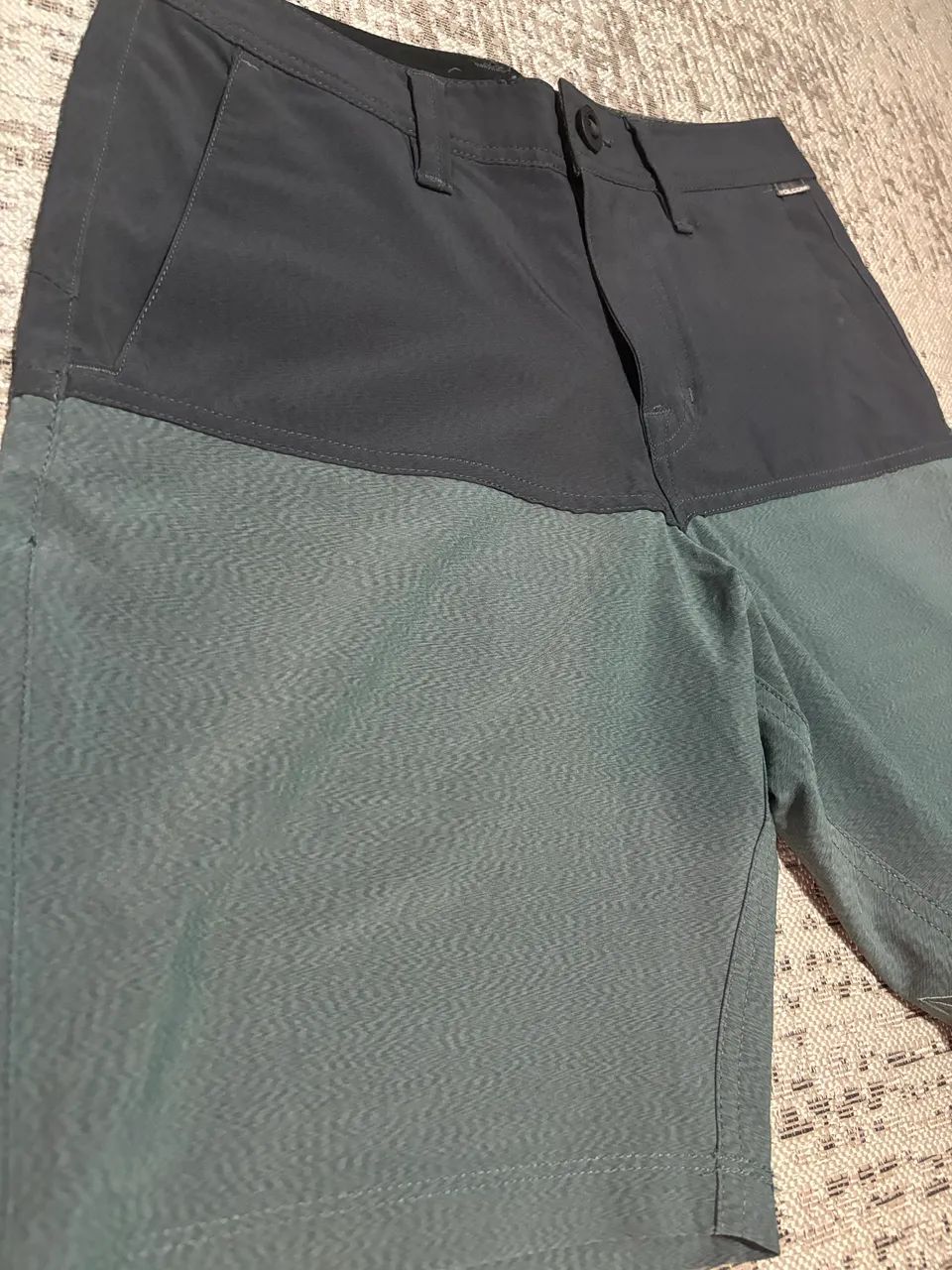 Bermuda de Nylon Volcom original  - Foto 2