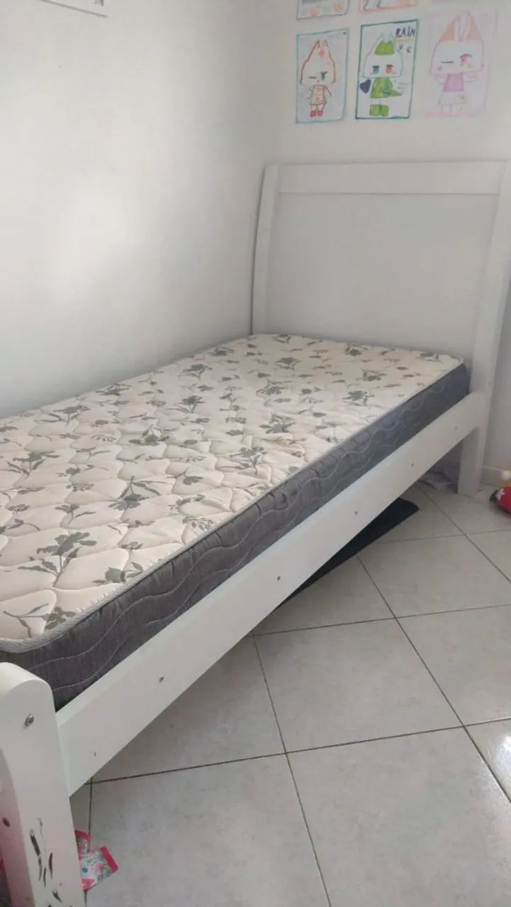 Vendo cama solteiro e berço  - Foto 4