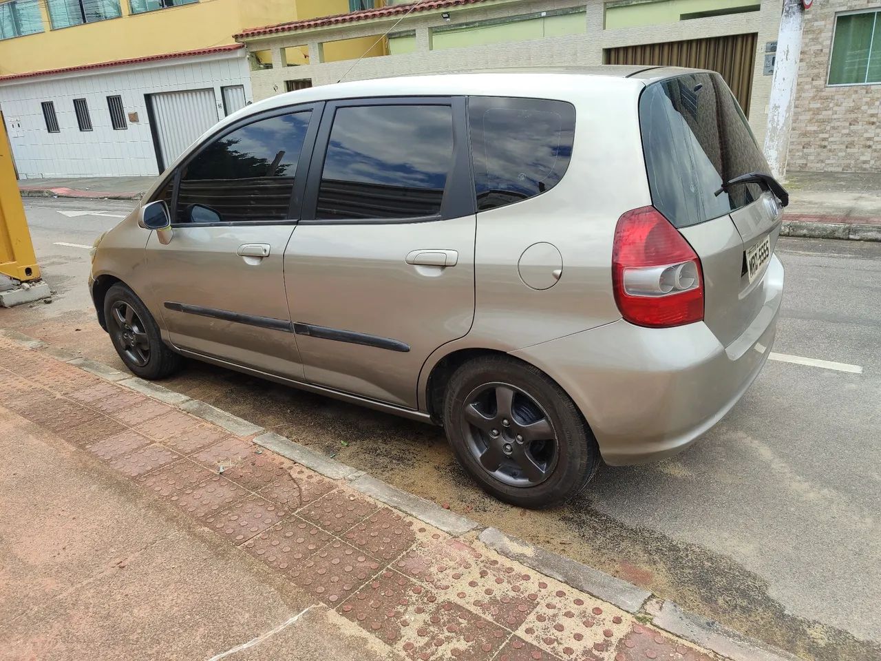 Honda Fit LX 1.4/ 1.4 Flex 8v/16v 5P Aut. 2004