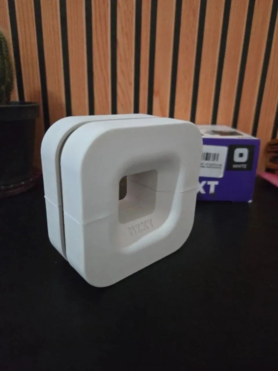 Suporte para headset NZXT Puck branco