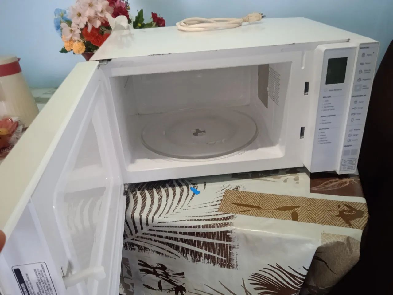 Microondas 30 litros Brastemp  - Foto 3
