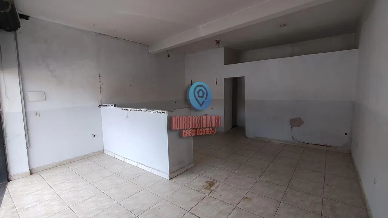 OPORTUNIDADE! Aluga-se salão comercial em avenida movimentada - Vila Curuça