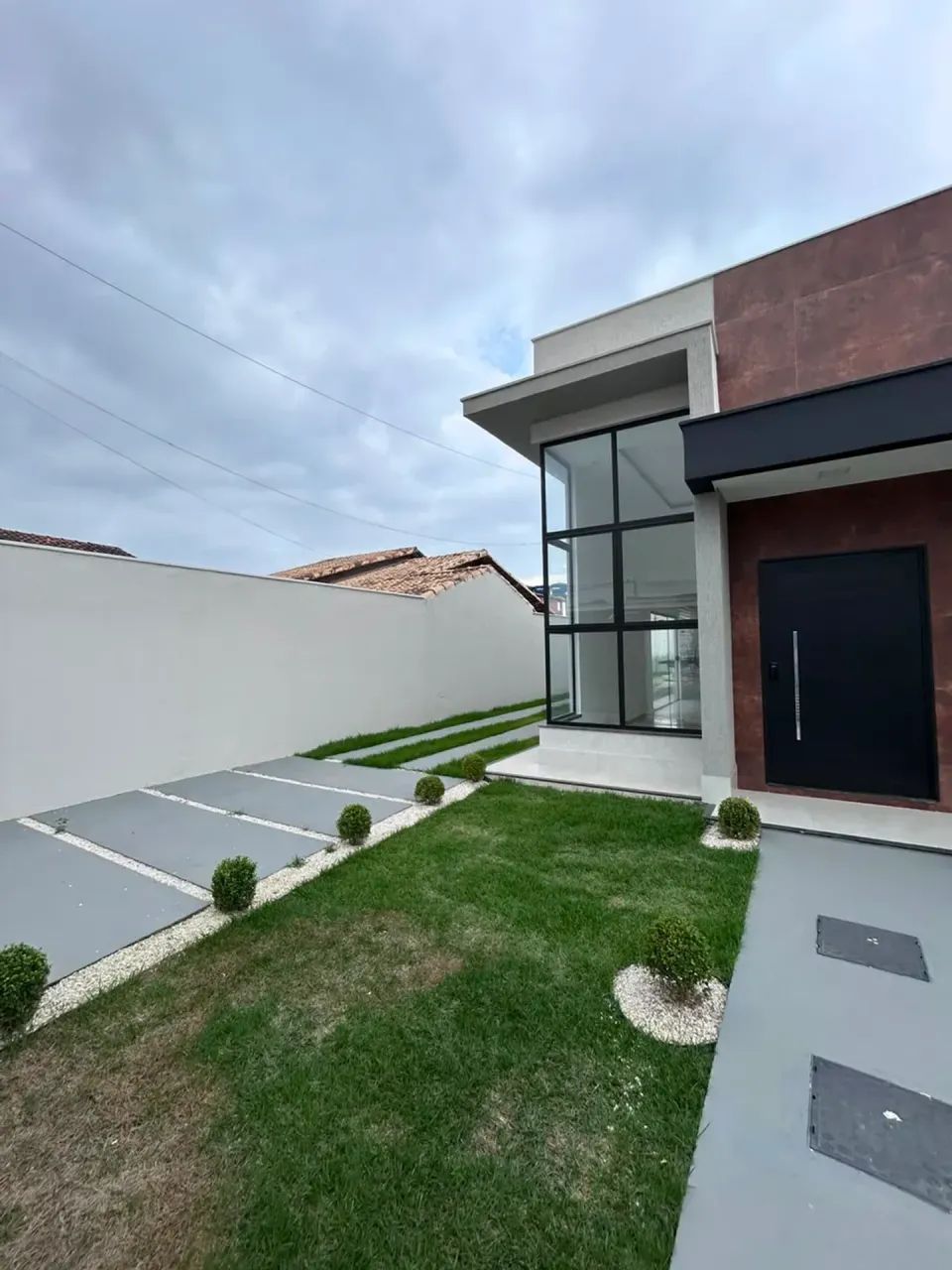 EXCLUSIVIDADE, SOFISTICAÇÃO E CONFORTO A POUCOS MINUTOS DA PRAIA! - Foto 2