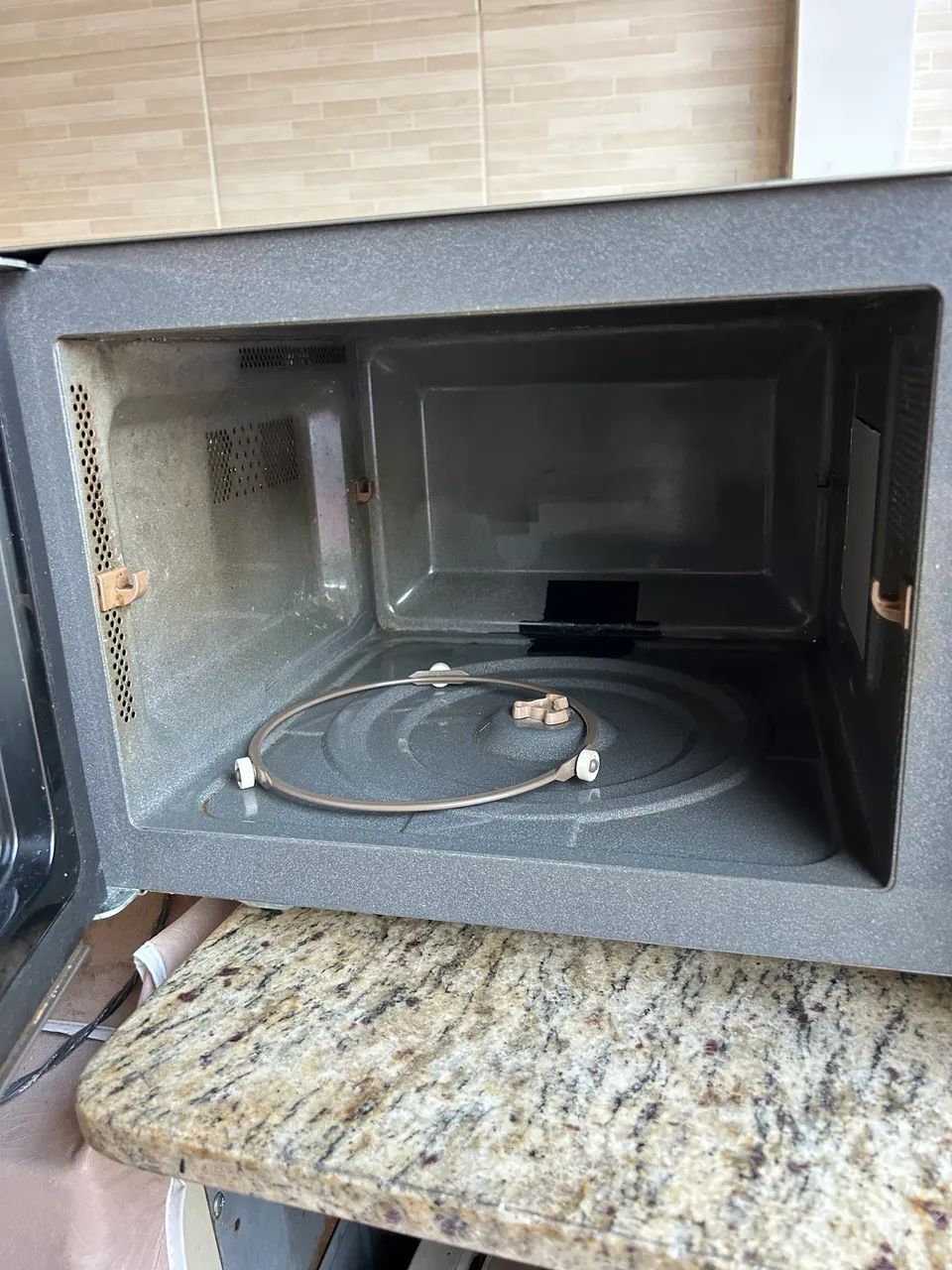 Micro Ondas Panasonic NNs55.  seminovo  - Foto 4
