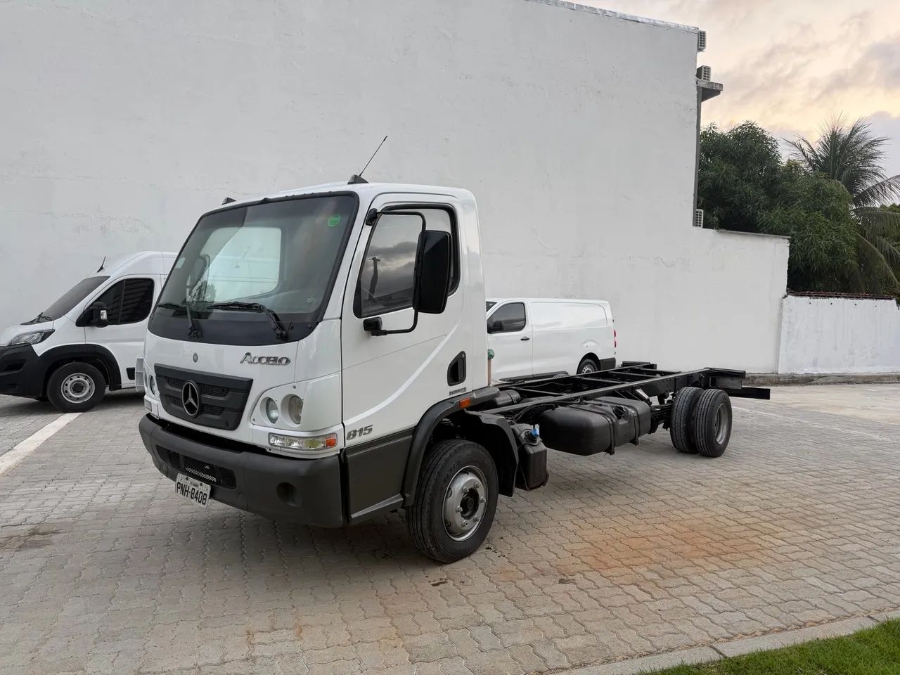 Accelo 815