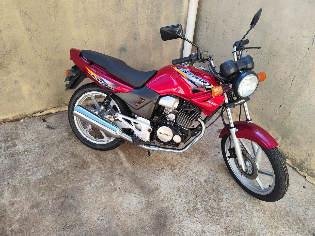 CBX 200 Strada  - Foto 3