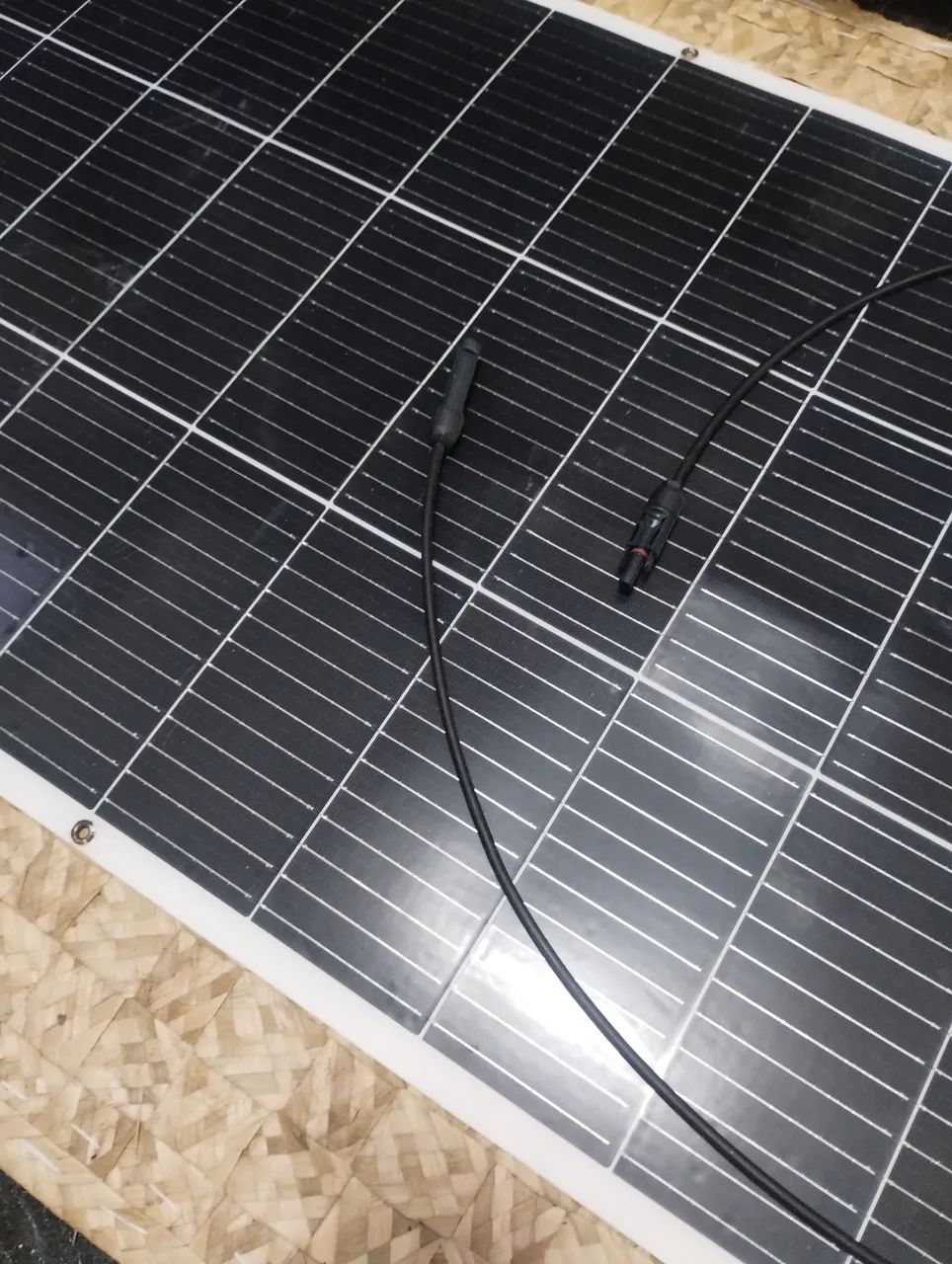 Placa solar flexível de 160 watts. De 1,30m x 65 cm - Foto 2