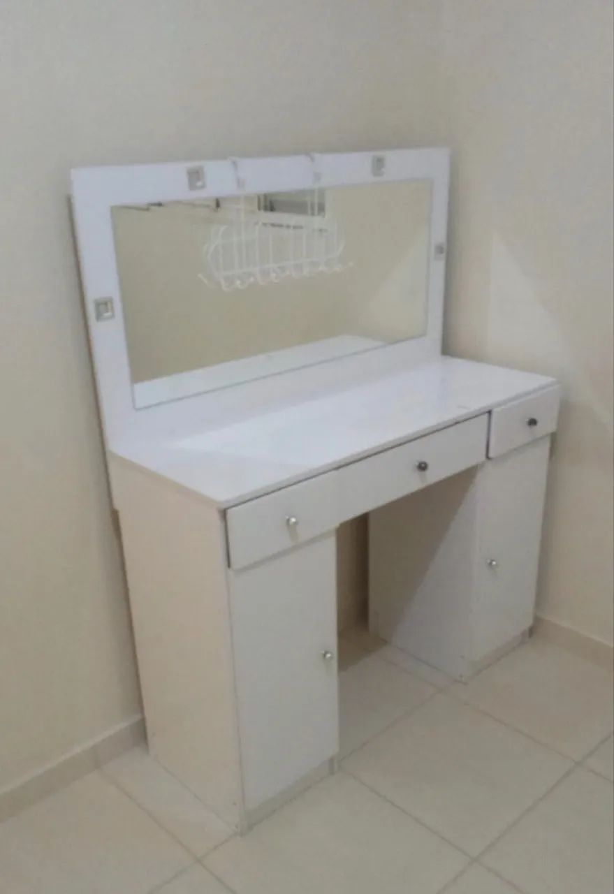 Vende-se penteadeira camarim