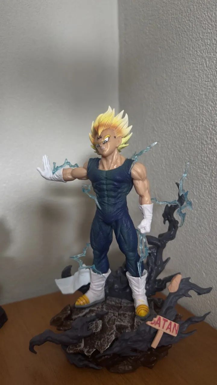 Action Figure Majin Vegeta Dragon Ball Z + Busto Extra e Base Diorama - Foto 2