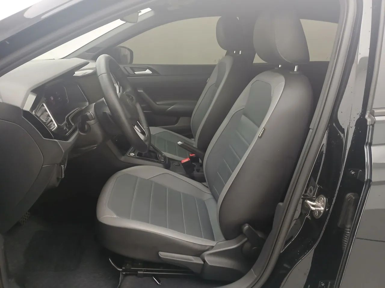 Volkswagen Nivus Highline 1.0 200 TSI Flex Aut., foto 16 de 18