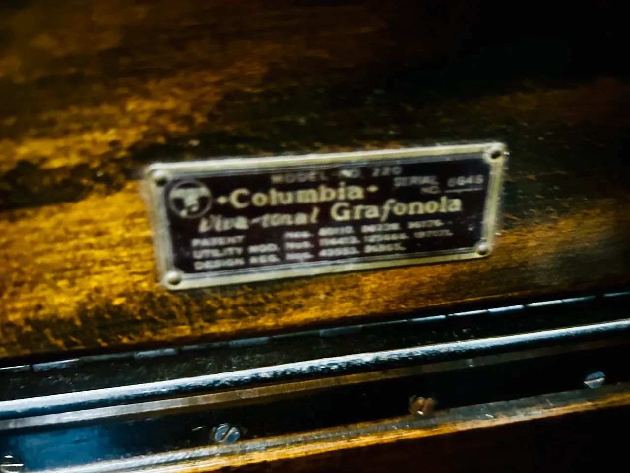 Antiga Grafonola - Marca Columbia  - Foto 5