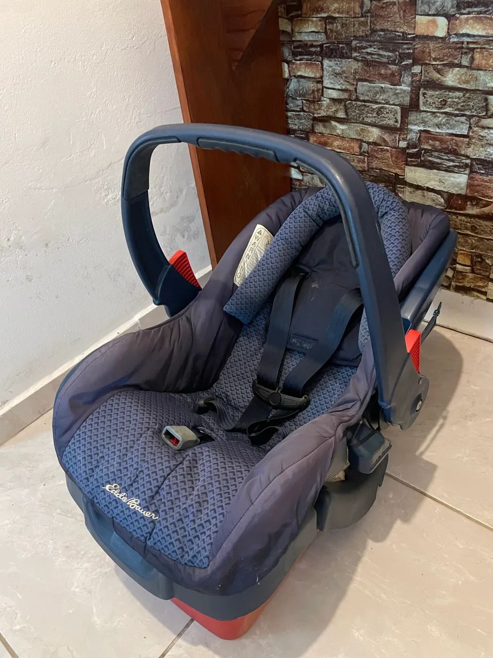 Bebê conforto com regulagem de altura 