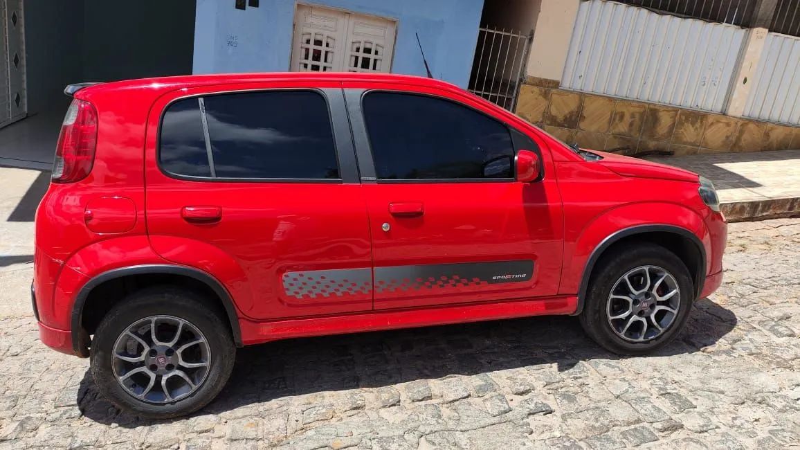 Fiat Uno UNO SPORTING 1.4 EVO Fire Flex 8V 4p 2013