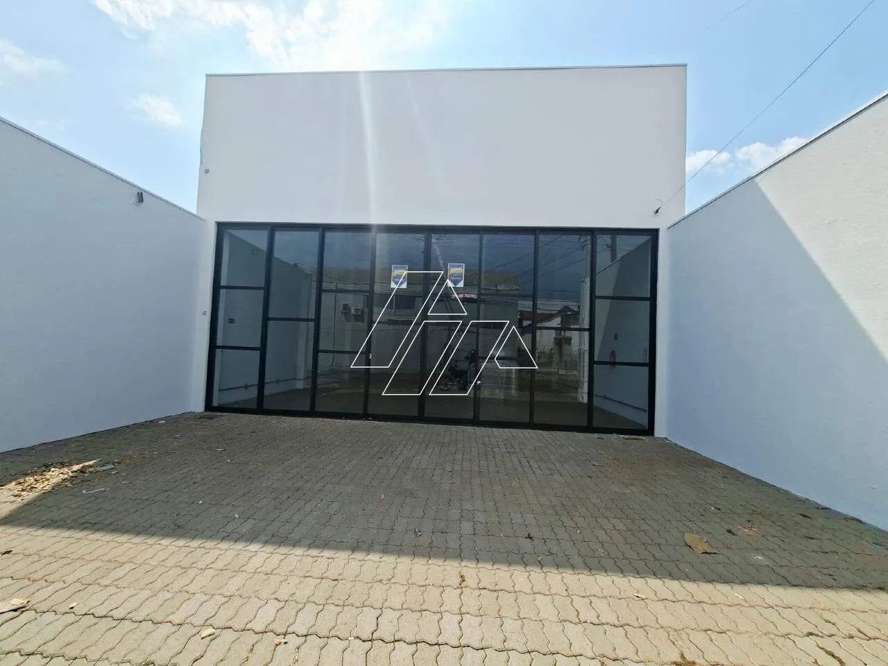 Barracão Comercial  350 m²  Locação  Próximo ao Centro  Marília/SP