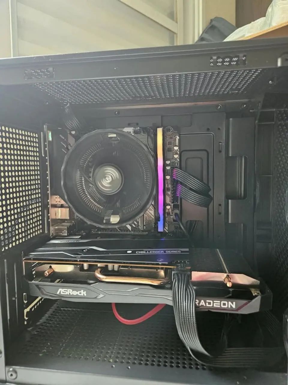 PC GAMER RAYZEN 5 5500 RX 7600