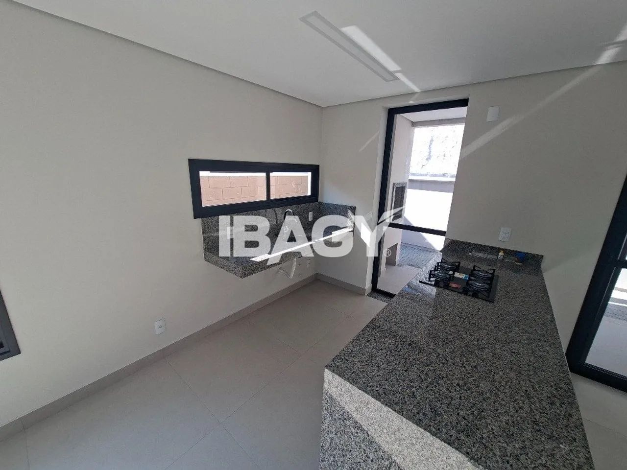 Excelente Casa 3 dormitório(s) em Carianos - Florianópolis - Foto 4