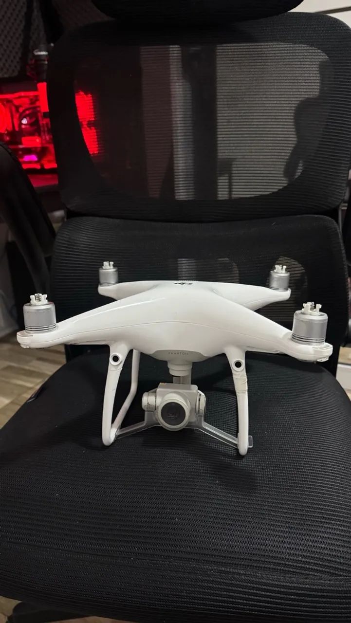 DJI Phantom 4 Pro+ com controle com tela integrada + mochila - R$ 2.000 - Foto 3