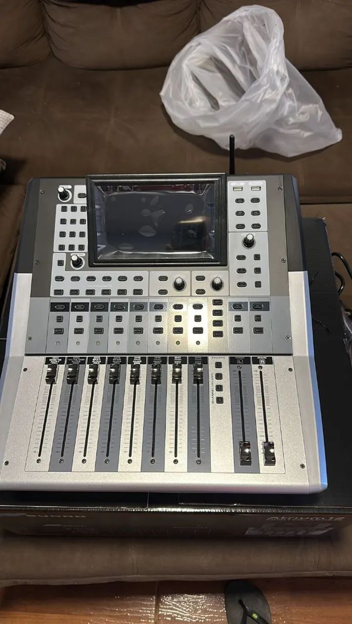 Mesa Digital Atrium 12 + CASE