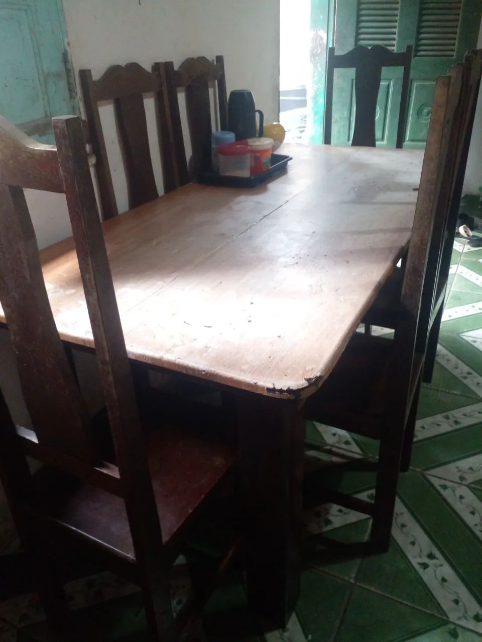 Mesa de madeira com 6cadeiras  - Foto 4