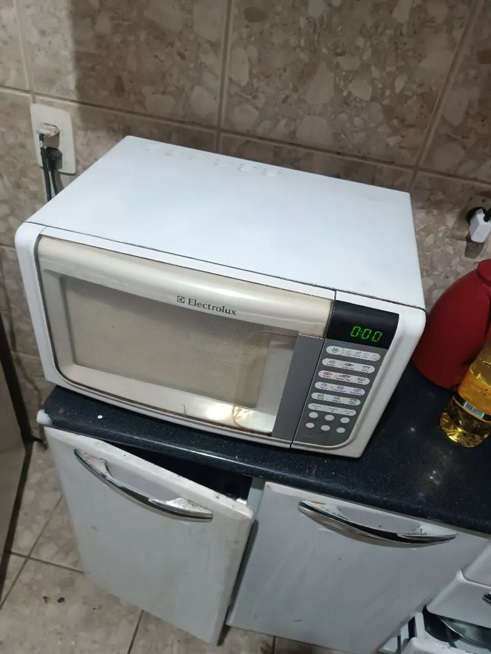 Microondas Electroluxs 30 litros ótimo estado funciona perfeitamente  - Foto 3