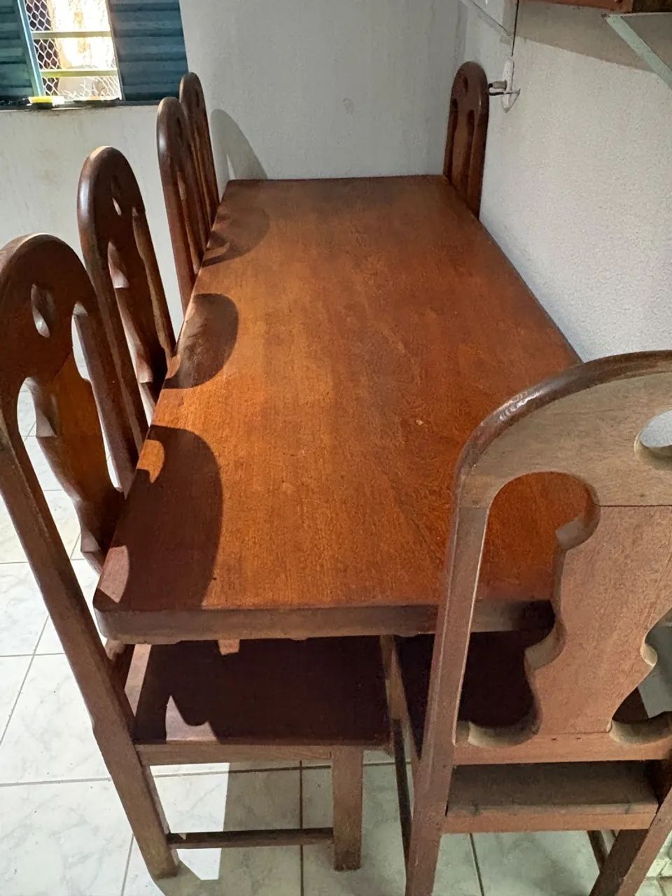 Mesa de Madeira + 6 Cadeiras
