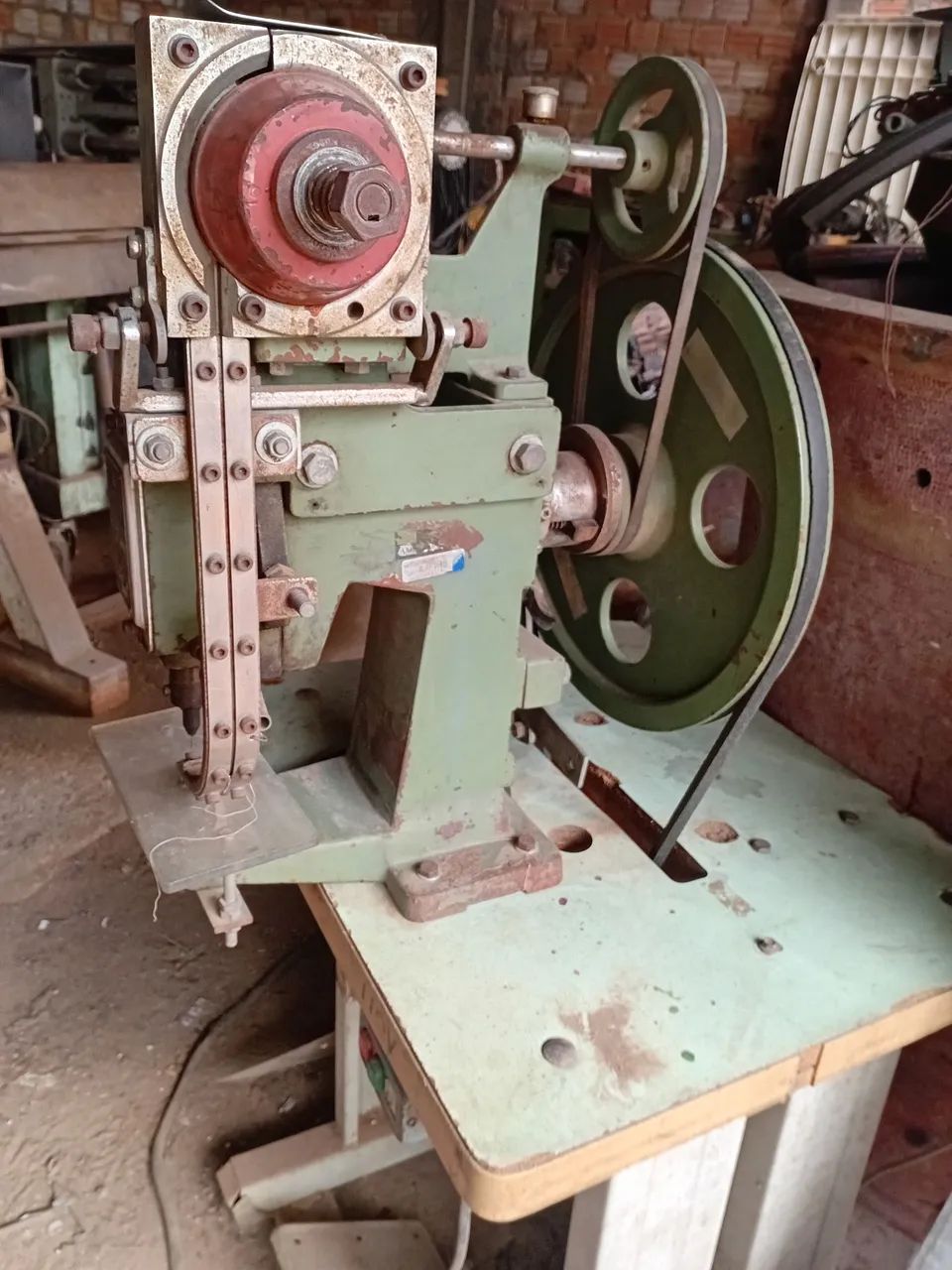 MÁQUINA DE APLICAR ILHOS AUTOMÁTICA  - Foto 3