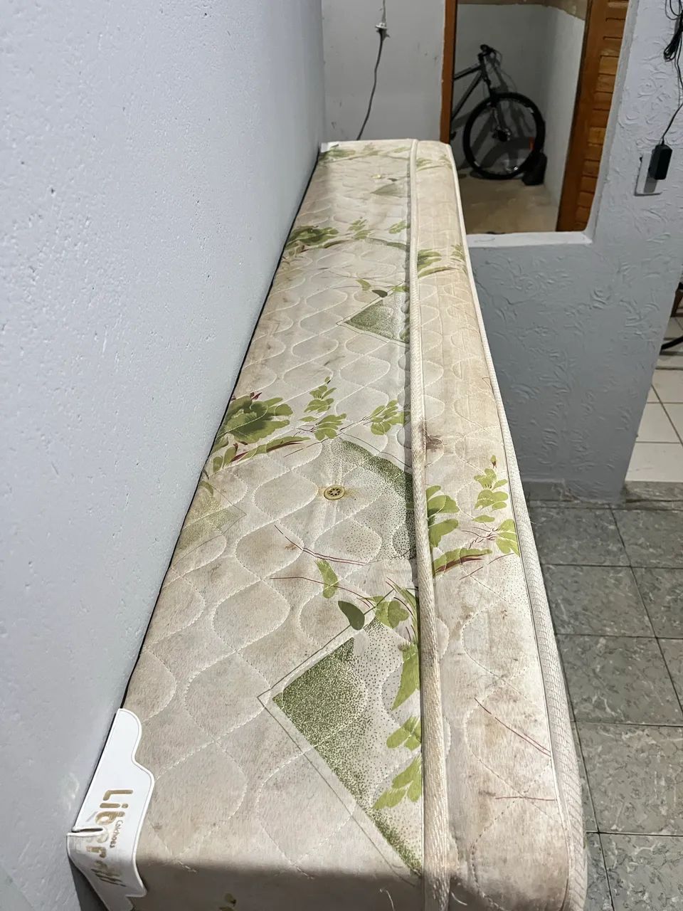     Vendo Cama de Casal - Bem Conservada - Foto 2