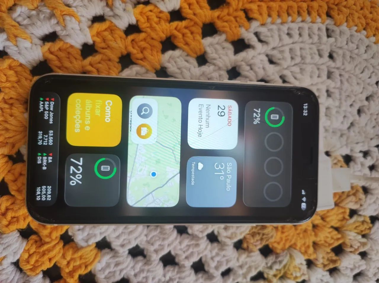 iPhone 11 nunca aberto sem nenhuma marca de uso 