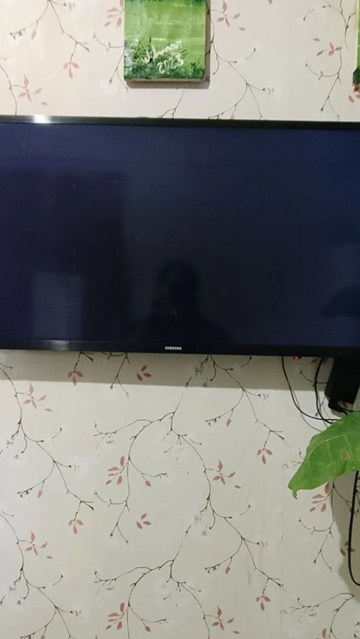 Vendo tv 32 polegadas funcionando perfeitamente mais informações chamar PV *) - Foto 3