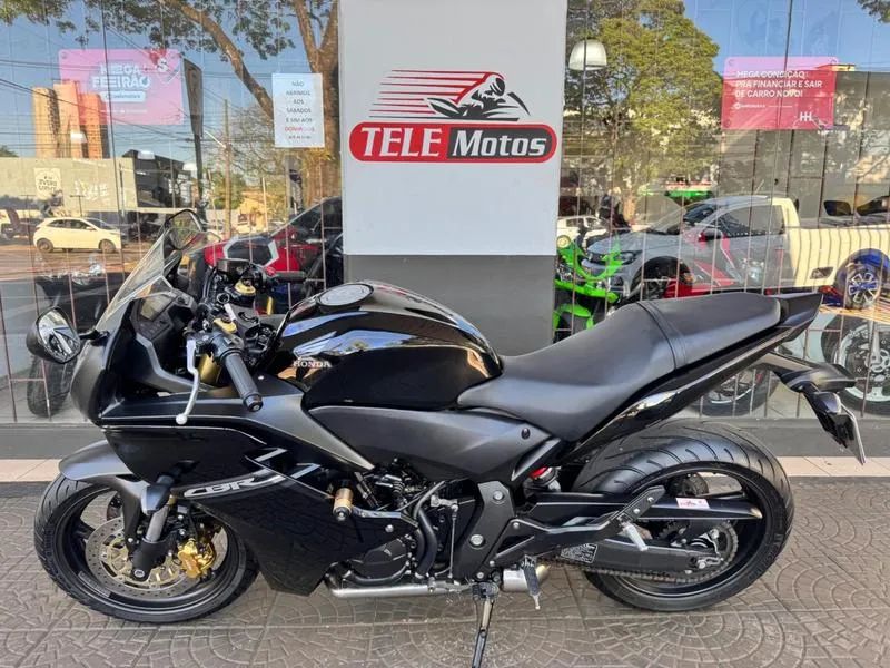 HONDA CBR 600F 2012 - Foto 2